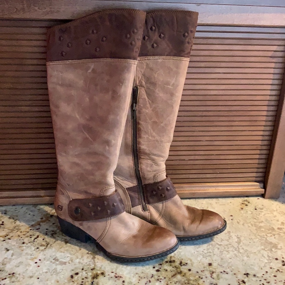Born, tan/brown boots